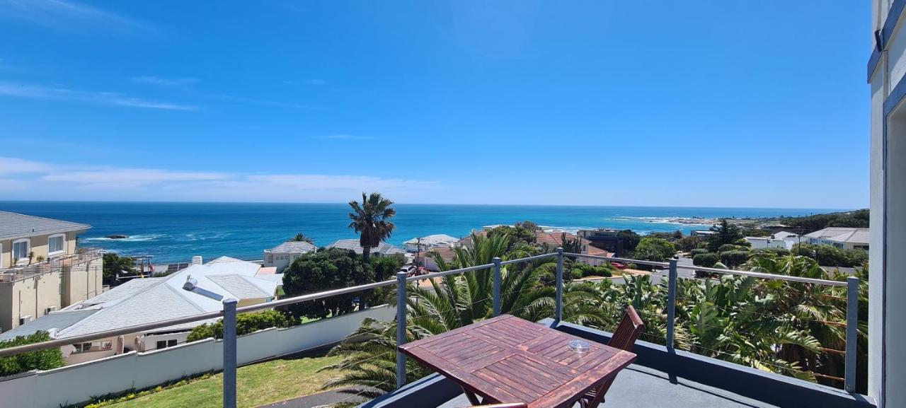 Finchley In Camps Bay Guest house 3*